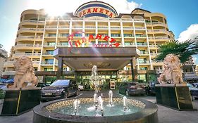 Planeta Hotel & Aquapark Free Beach Access